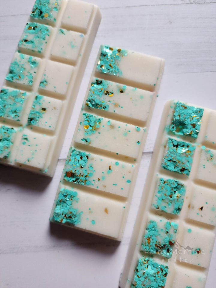 Saint Dolly | Wax Melts by Rainy Morning Candles
